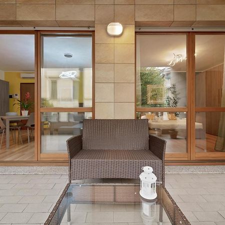 Best Way Rent - Appartamento Con Terrazzo Zona Sempione Милан Экстерьер фото