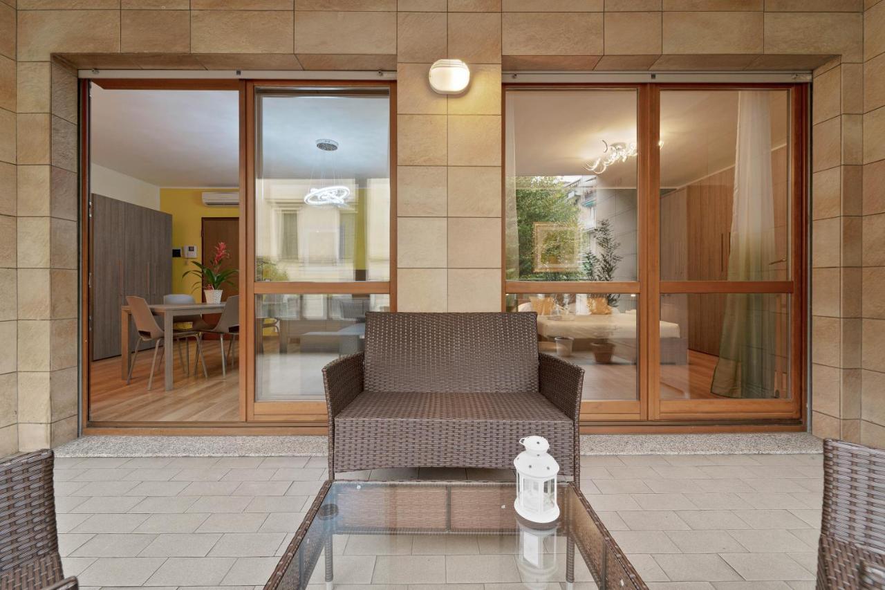 Best Way Rent - Appartamento Con Terrazzo Zona Sempione Милан Экстерьер фото
