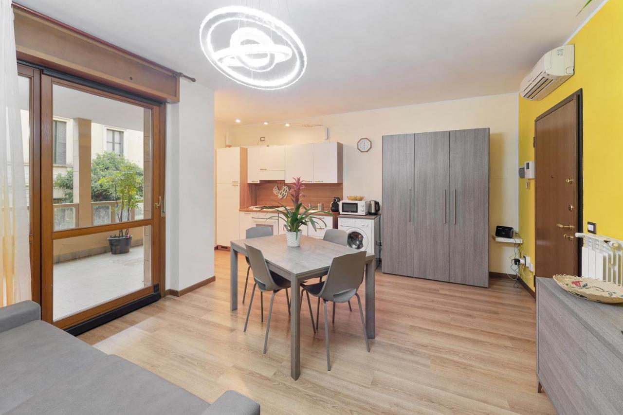 Best Way Rent - Appartamento Con Terrazzo Zona Sempione Милан Экстерьер фото