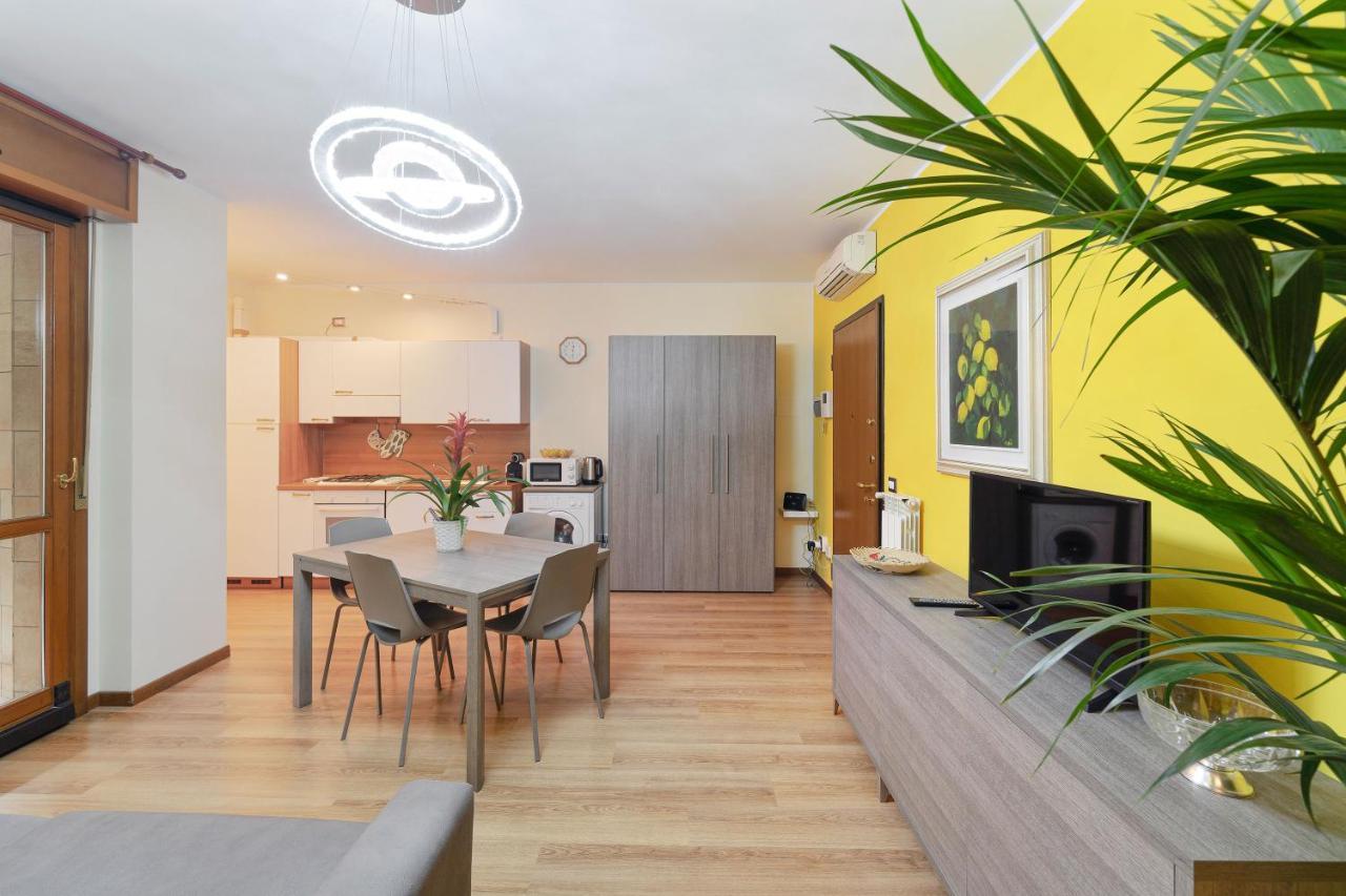 Best Way Rent - Appartamento Con Terrazzo Zona Sempione Милан Экстерьер фото