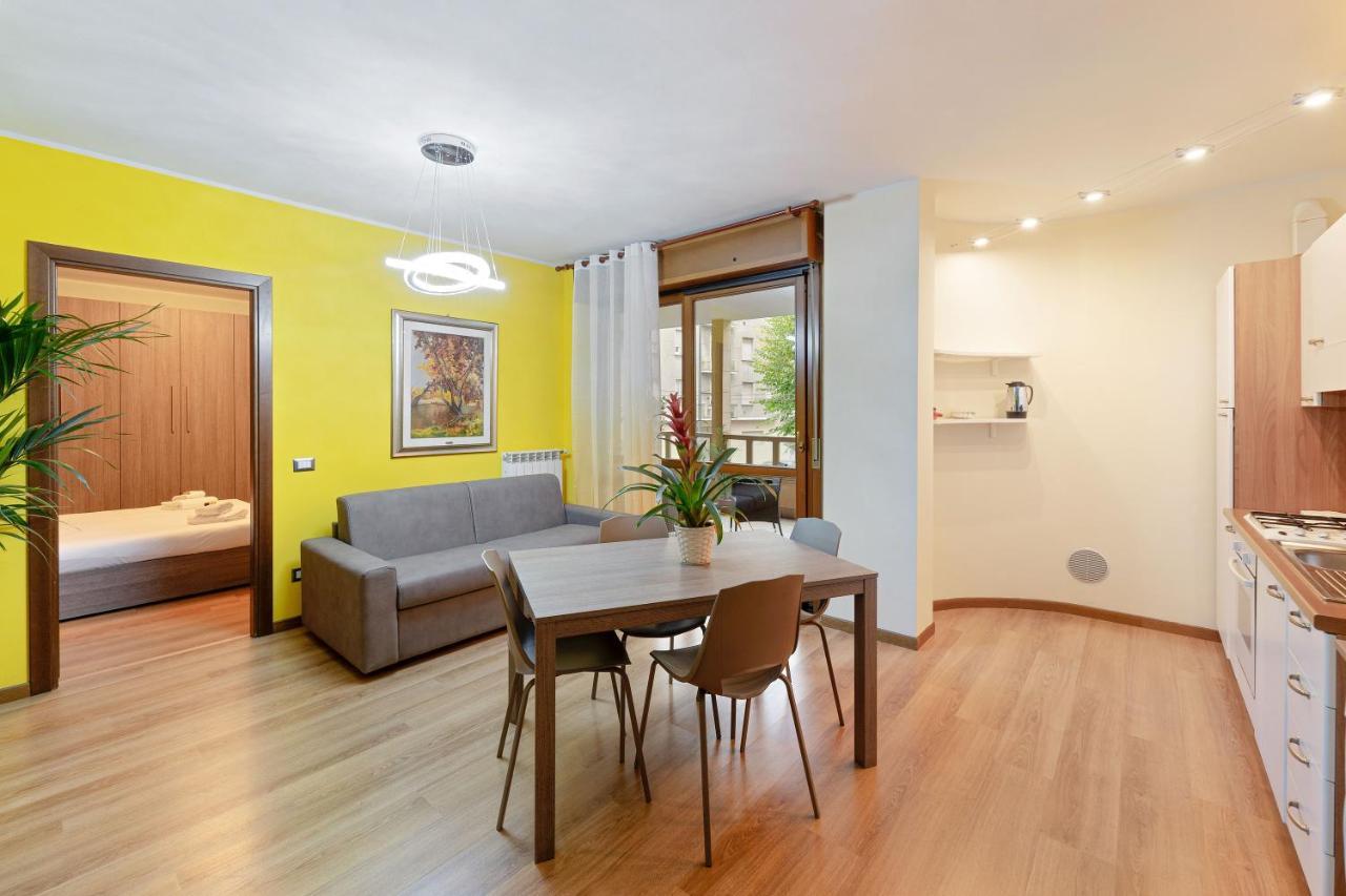 Best Way Rent - Appartamento Con Terrazzo Zona Sempione Милан Экстерьер фото