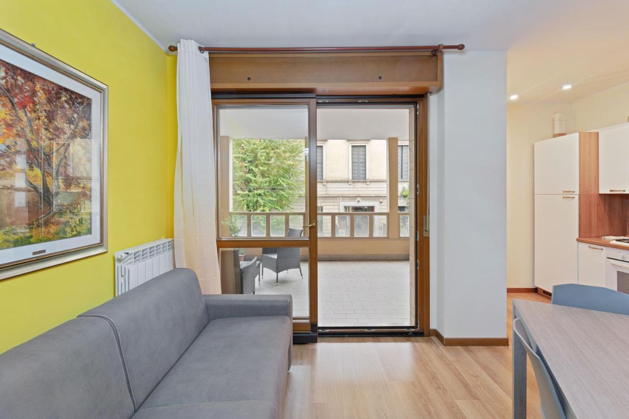 Best Way Rent - Appartamento Con Terrazzo Zona Sempione Милан Экстерьер фото